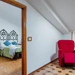 Appartement Le Finestre Sul Corso Roomy With Terrace Assise