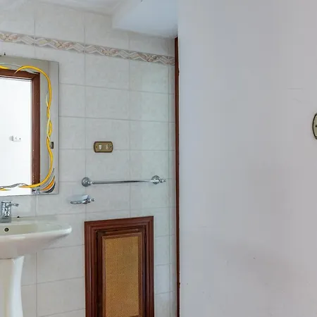 Apartment Guesthost - Le Finestre Sul Corso Roomy With Terrace *