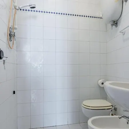 Lejlighed Guesthost - Le Finestre Sul Corso Roomy With Terrace *